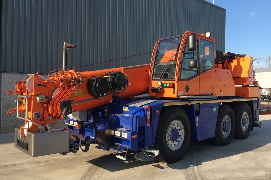 Demag AC40 city crane