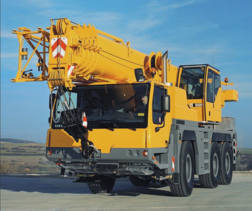 LIEBHERR LTM1055-3.1 - HEAVY LIFTERS