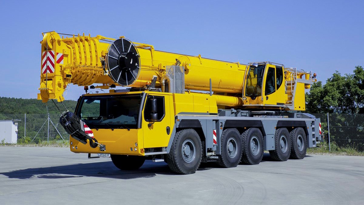 LIEBHERR LTM1160-5.2 - HEAVY LIFTERS